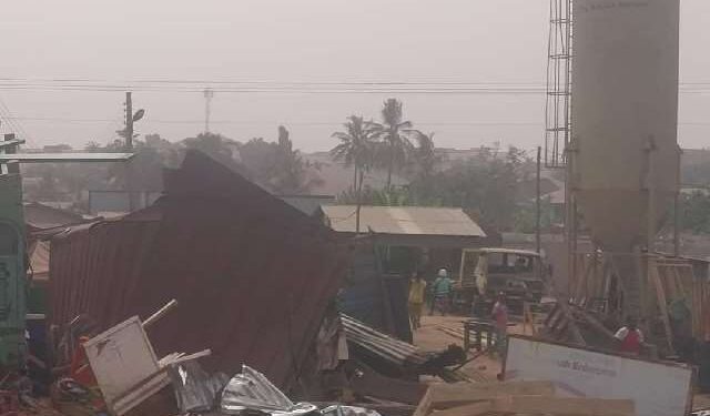 Structures along shoulders of Adentan-Dodowa road demolished as two-lane dual-carriage reconstruction begins