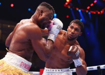 Anthony Joshua brutally knocks out Francis Ngannou in second round