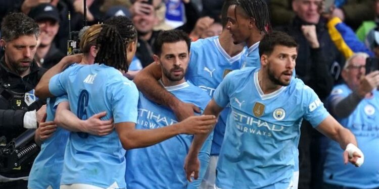 FA Cup: Bernardo Silva fires Manchester City into final with late goal against Chelsea