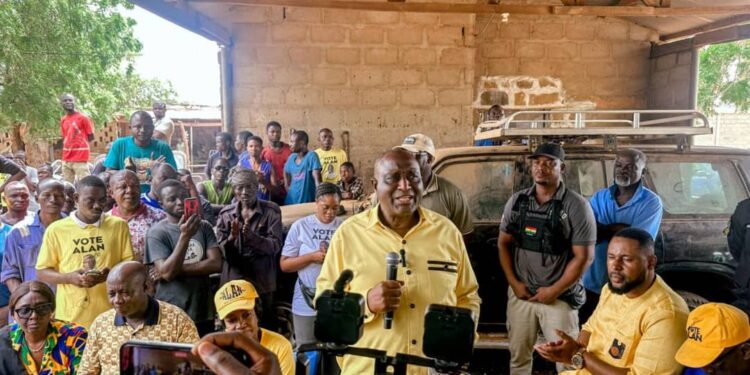 Alan Paints Tamale Yellow With His Campaign Tour Up North, Calls For Political Change