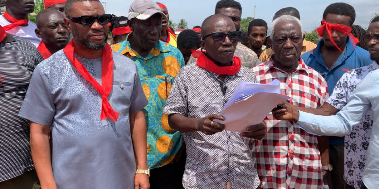 Concerned residents of Tema Community three demonstrate against sale of land [Photos]
