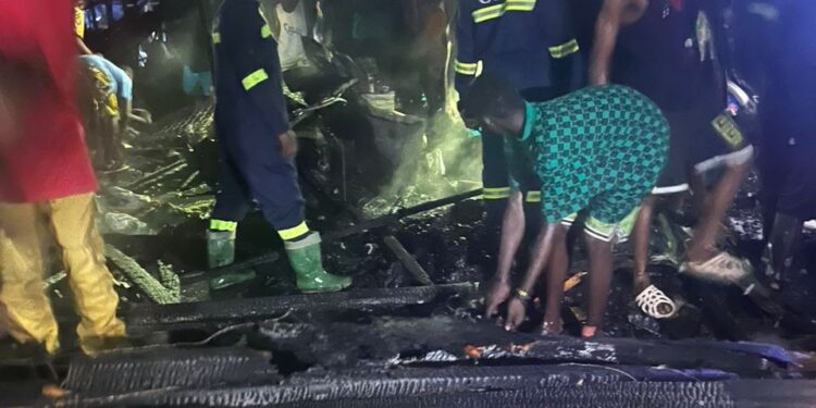 Tema: Fire guts apartment at Abonkor Awoyo