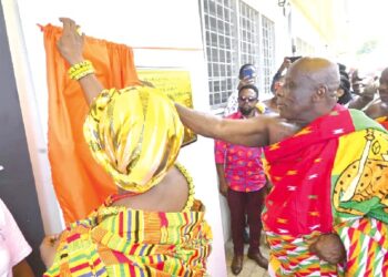 Okyenhene inaugurates garment factory in Kyebi