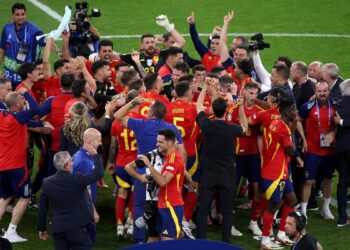 Euro 2024: Spain strike late, beating England 2-1 in final