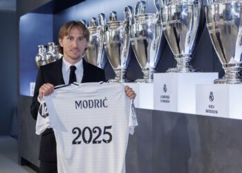 Luka Modric extends Real Madrid contract until 2025
