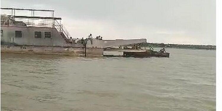 Diver dies while repairing malfunctioning pontoon engine on Oti river