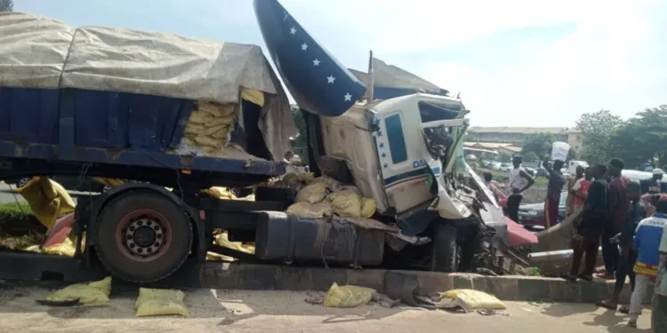 Dangote truck crushes five dead, FRSC moves against fleet