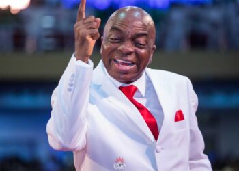 #EndBadGovernance: Mob invades Oyedepo’s church in Daura, steal items worth millions