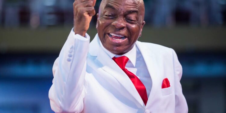 #EndBadGovernance: Mob invades Oyedepo’s church in Daura, steal items worth millions