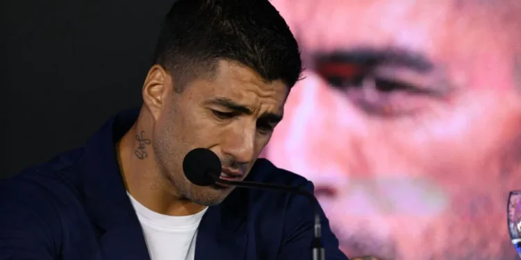 Emotional Luis Suarez announces retirement from international football