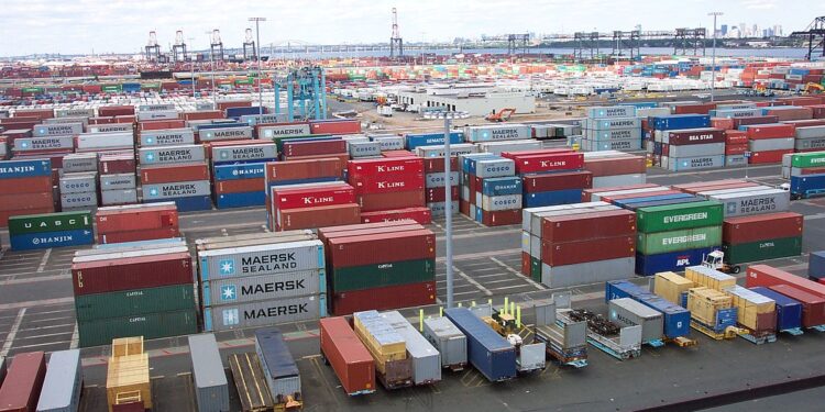 Freight forwarders, trade bodies protest unfair charges by shipping lines in Ghana