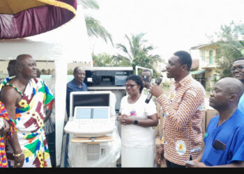 Central Regional House of Chiefs President donates medical equipment to Asikuma hospital