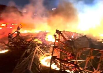 Helicopter crashes into Houston radio tower, killing multiple people