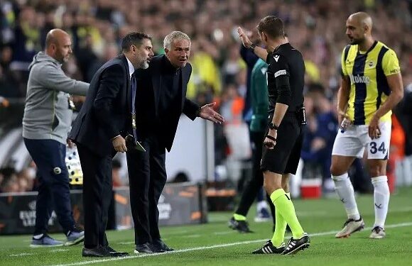 UEFA Europa League: Man United draw with Fenerbache as Mourinho sees red