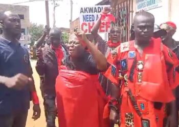E/R: Akwadum chief destooled; residents demand for over 500 acres of land
