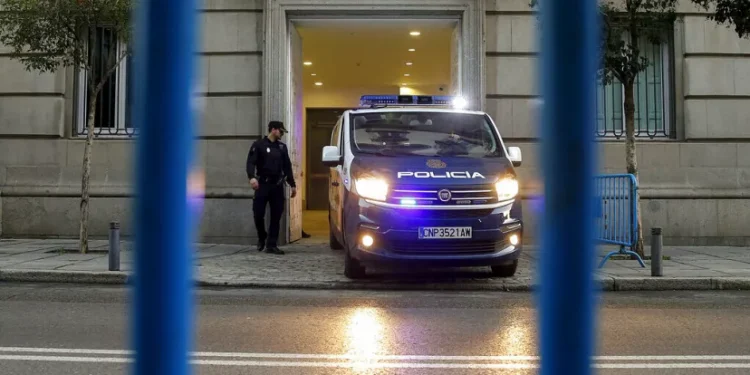 Spain arrests anti-fraud police chief after €20 million ‘found in his home’