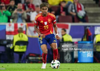 Lamine Yamal wins 2024 Golden Boy award