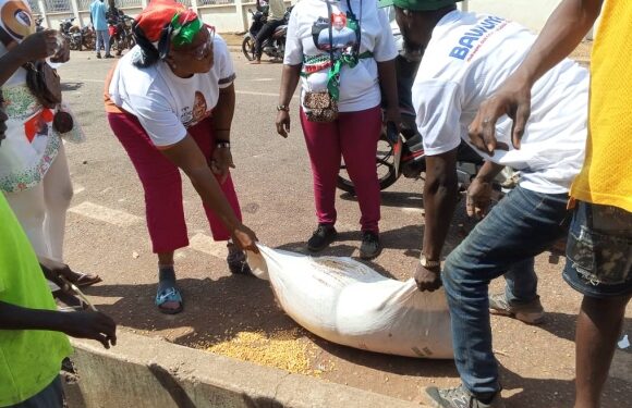 Tamale youth vandalise metro office, loot food items from warehouse