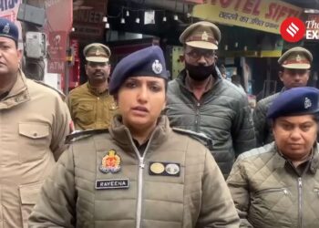 Man charged with killing his mother and 4 sisters inside hotel room on new year’s eve