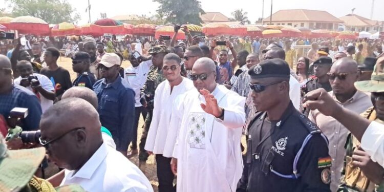 Asantehene Welcomes Chiefs and Politicians to Akwasidae