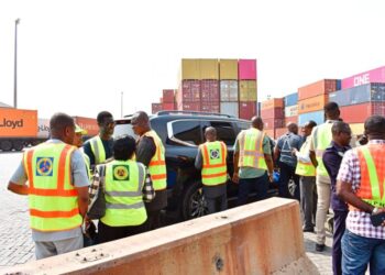 Energy Minister inspects 2,500 uncleared ECG containers at Tema Port