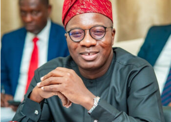 Business person tried to influence ministerial approval process – Mahama Ayariga reveals