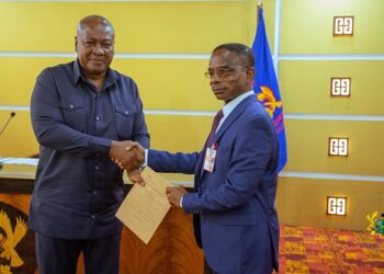 Anti-corruption crusader calls for transparency reform in the declaration of assets Law