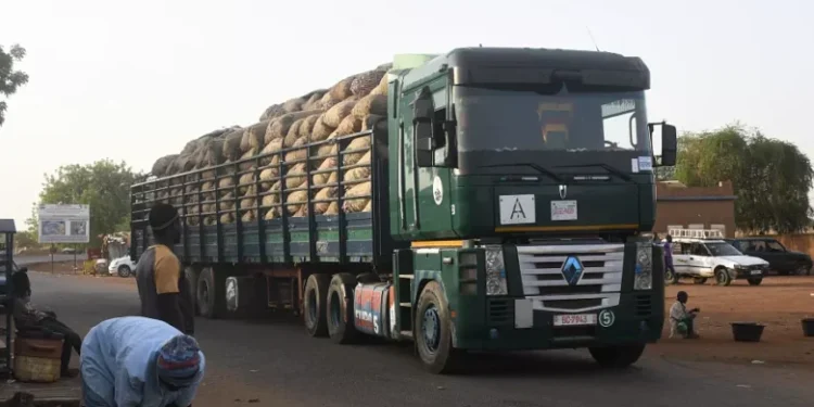 Burkina Faso truck drivers should pay tolls, not local commercial drivers – Drivers push for a fair toll system
