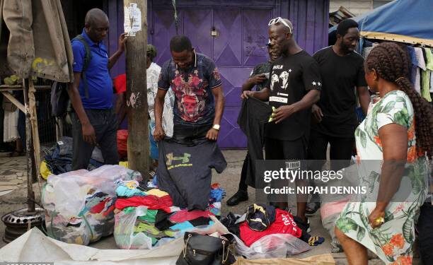 Traders Reoccupy Pavements In Accra Central A Day After Decongestion Exercise
