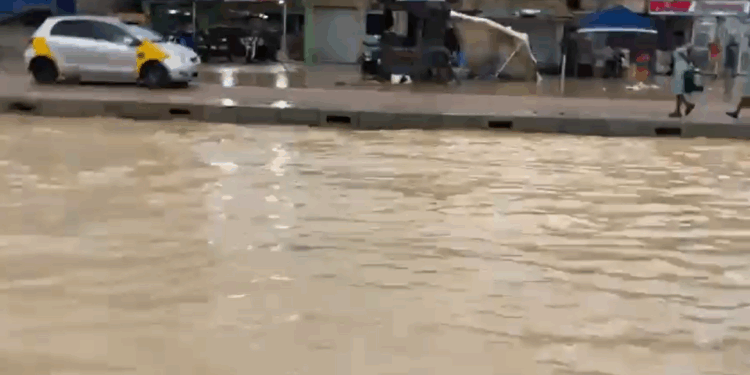 Nsawam-Pokuase Road Flooded After Hours Of Downpour