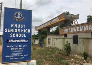 GES Removes KNUST SHS assistant headmaster Over Viral Video With Female Student