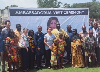 Mexico envoy visits Mexico Primary and Junior High School in Tema