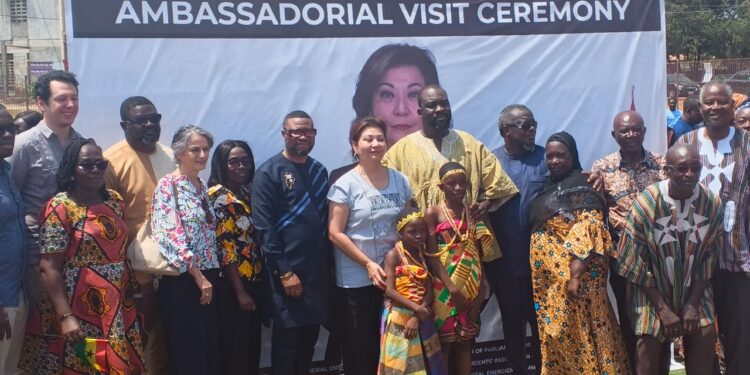 Mexico envoy visits Mexico Primary and Junior High School in Tema