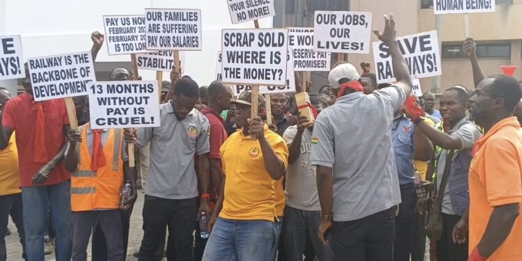 Railway workers protest over salary arrears