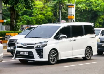 Transport operators reject NRSA ban on Toyota Voxy for commercial use