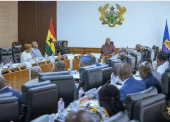 Cabinet orders fuel price cuts, deploys buses to cushion global oil shock