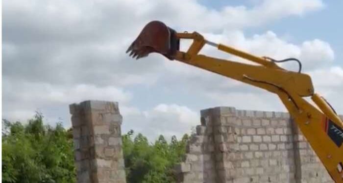 Ablekuma West Assembly pulls down wall blocking waterway after recent Accra Floods