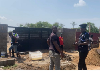 Police halt reconstruction of demolished building at Sakumono