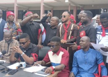 Ejisu MCE allegedly locks out Assembly members to block a ‘vote of no confidence’ in her