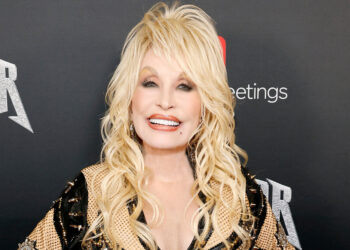 Country music legend Dolly Parton dies
