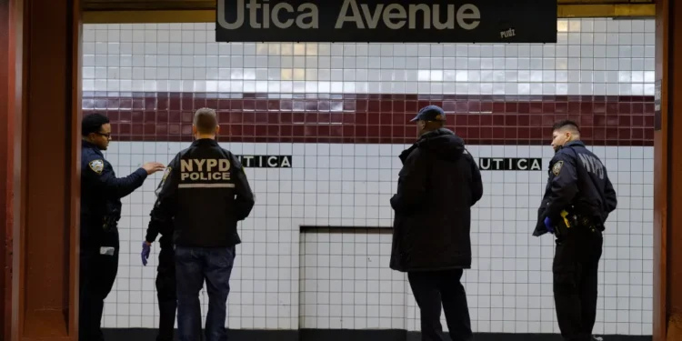 57-year-old New York man identified as Yaw Boahene killed after bag was caught in subway train doors