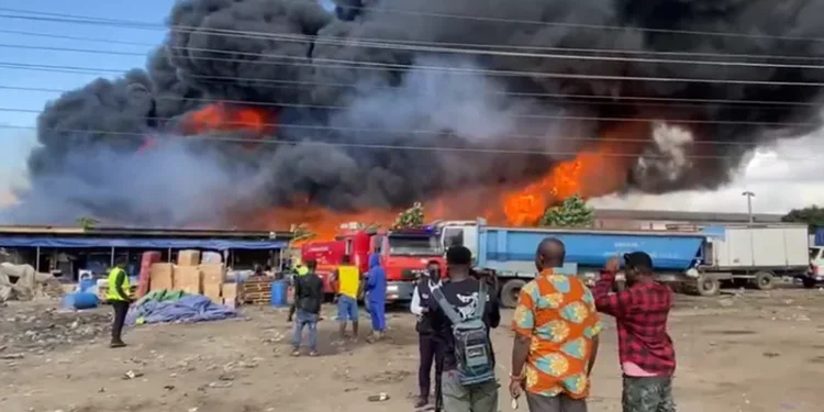 Accra Mayor gives Avenor squatters 24 hours to vacate after fire outbreak
