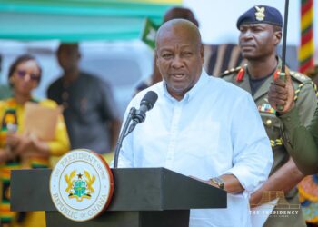 President Mahama cuts sod for Afienya industrial park