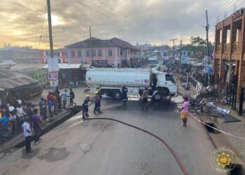 Asamankese: Two injured as diesel tanker crashes into shop